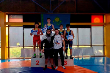 Воспитанники спортивного клуба «Невский» завоевали одиннадцать медалей на Республиканском турнире по вольной борьбе среди юношей