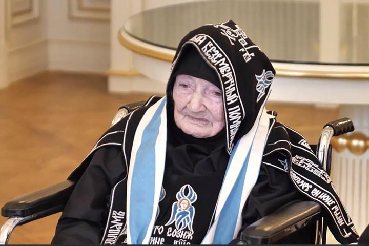 100-летняя насельница Иверско-Серафимовского монастыря Алма-Аты схимонахиня Ирина (Любицкая) награждена орденом Дружбы