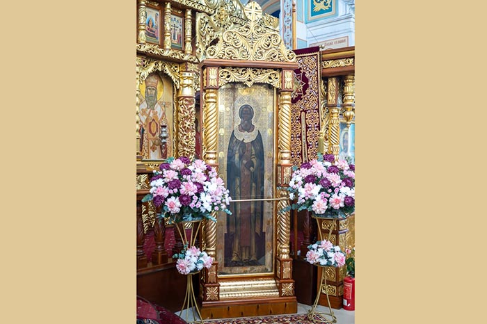 В день памяти преподобного Сергия Радонежского митрополит Александр совершил Литургию в Никольском соборе Алма-Аты