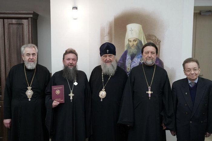 Ректору Алма-Атинской духовной семинарии вручен диплом кандидата богословия