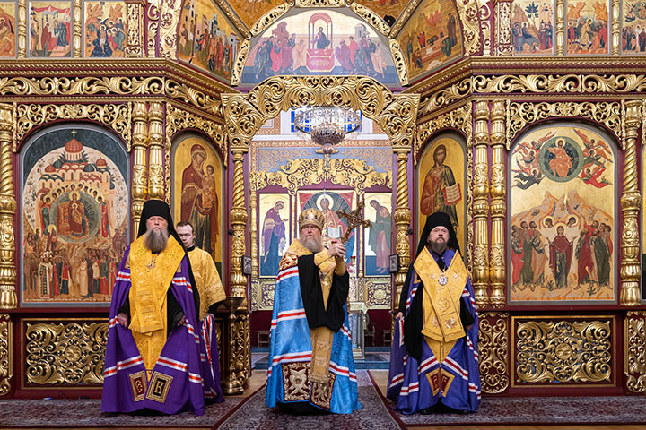 Глава Казахстанского Митрополичьего округа совершил новогодний молебен в Вознесенском кафедральном соборе Алма-Аты (+ВИДЕО)