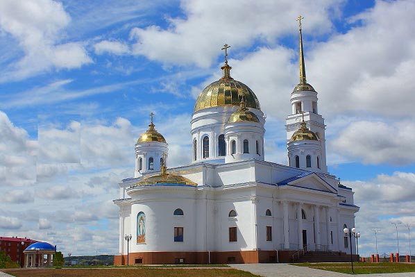 Глава Православной Церкви Казахстана совершил великое освящение новопостроенного Воскресенского кафедрального собора города Кокшетау