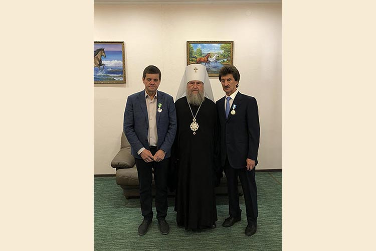 Руководство международной компании «Алмаз-Холдинг» удостоено наград Православной Церкви Казахстана 