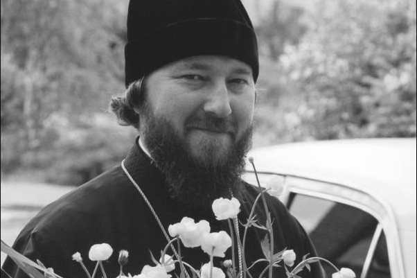 Глава Казахстанского Митрополичьего округа совершил литию по приснопамятному епископу Архангельскому и Холмогорскому Тихону