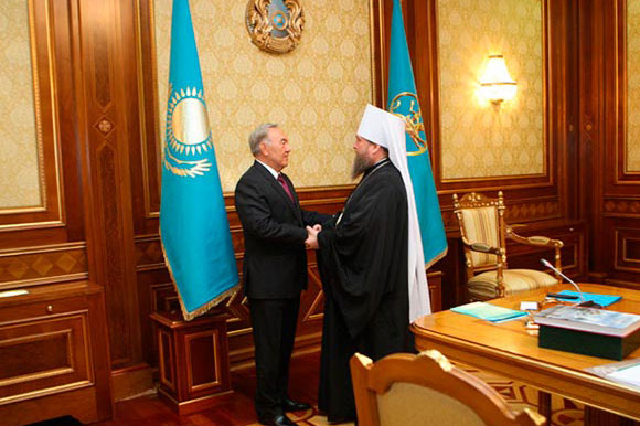 Митрополит Александр поздравил Н.А. Назарбаева с Днем духовного согласия Республики Казахстан