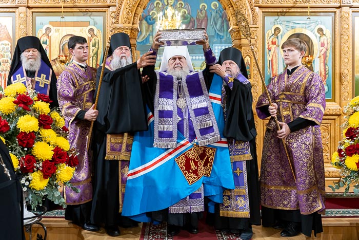 Алма-Ата встретила нетленные мощи святителя Спиридона Тримифунтского