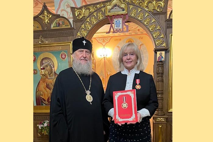 Сотруднице домового храма Национального медицинского исследовательского центра оториноларингологии ФМБА России вручена высокая награда Казахстанского Митрополичьего округа