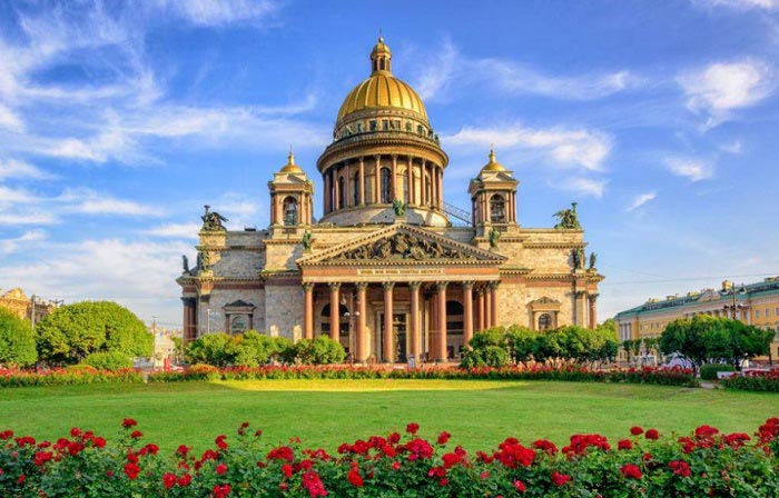 Глава Казахстанского Митрополичьего округа посетил храмы Северной столицы России