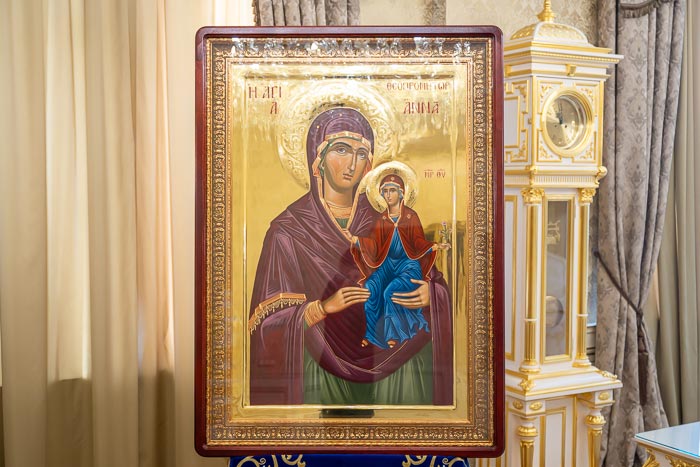 В алма-атинский храм в честь Собора Пресвятой Богородицы передана написанная на святой горе Афон икона праведной Анны