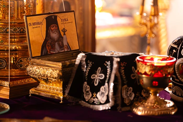 Епископ Вениамин совершил Литургию Преждеосвященных Даров в Никольском соборе Алма-Аты (+ВИДЕО)