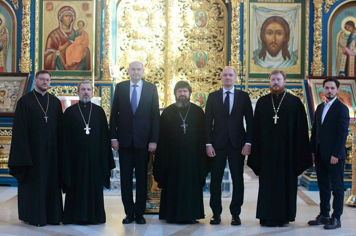 Успенский кафедральный собор Астаны посетил губернатор Оренбургской области Е.А. Солнцев