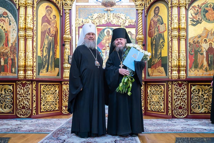 Глава Митрополичьего округа поздравил духовника Алма-Атинской епархии архимандрита Иоанна (Сазонова) с 40-летием священнической хиротонии