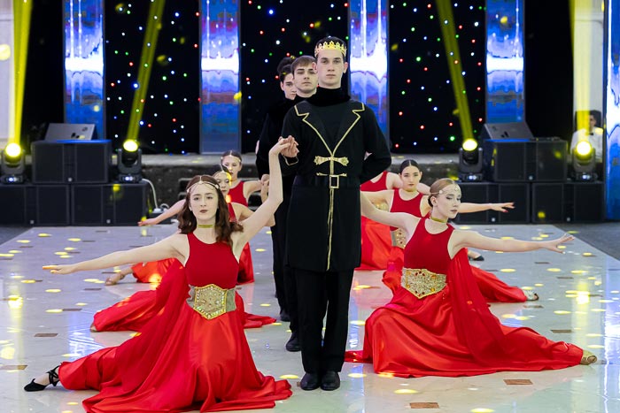 В Южной столице прошел молодежный Рождественский бал