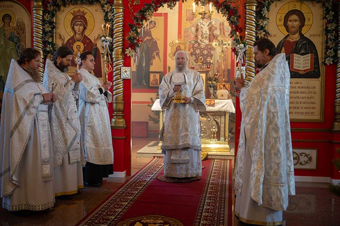 Служение викариев Астанайской епархии в праздник Рождества Христова