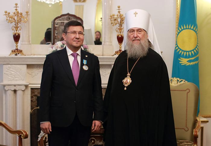 Митрополит Александр удостоил церковных наград представителей Сената Парламента Республики Казахстан