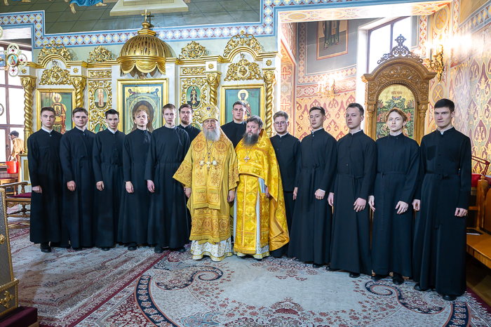 Митрополит Александр преподал благословение на ношение подрясника студентам подготовительного отделения Алма-Атинской семинарии