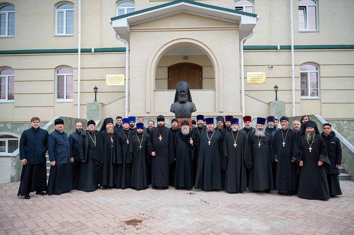 В Костанае открыт памятник первому архипастырю земли Кустонайской, исповеднику веры – епископу Тимону (Русанову)