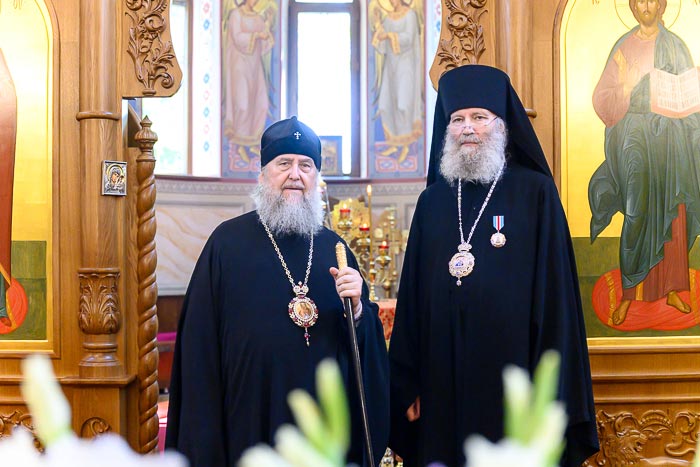 Глава Митрополичьего округа удостоил епископа Талгарского Вениамина высокой награды Православной Церкви Казахстана