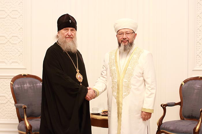 В центральной мечети Астаны состоялась встреча митрополита Астанайского и Казахстанского Александра с Верховным муфтием Республики
