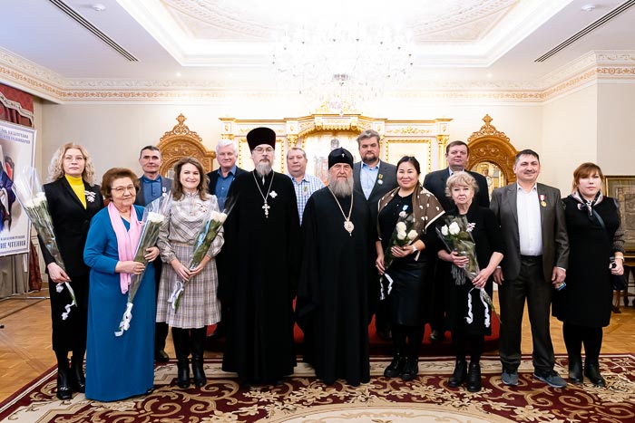 Митрополит Александр удостоил церковных наград потрудившихся ко благу Православия на Казахстанской земле