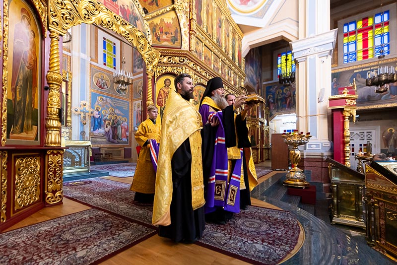 Завершилось пребывание ковчега с мощами преподобного Сергия Радонежского в Казахстане. Святыне поклонилось свыше 62 000 человек
