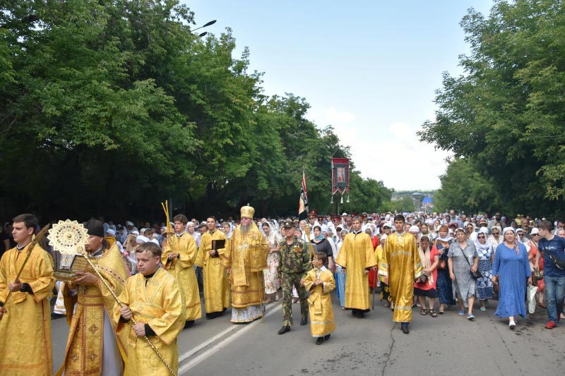В праздник апостолов Петра и Павла в городе Петропавловске, отмечающем свое 270-летие, состоялся самый большой крестный ход Казахстана