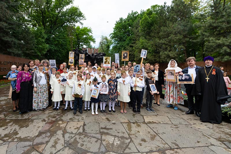 В Алма-Ате воскресная школа Вознесенского собора провела памятные мероприятия, посвященные годовщине Победы в Великой Отечественной войне