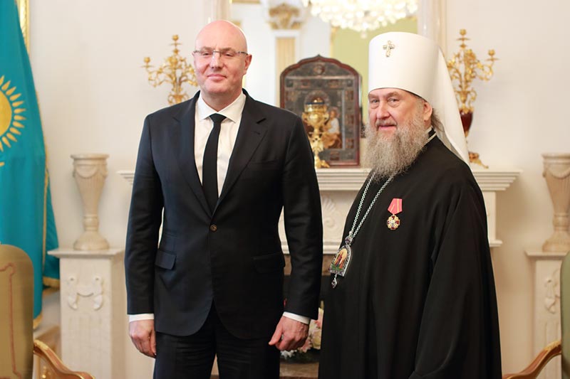 Главе Православной Церкви Казахстана вручена высокая государственная награда России – орден Александра Невского