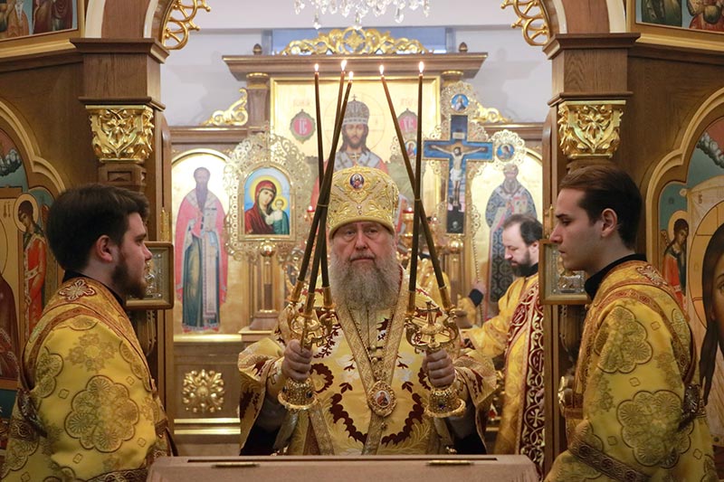Глава Митрополичьего округа совершил Литургию в Синодальном храме в честь Астанайской-Почаевской иконы Божией Матери