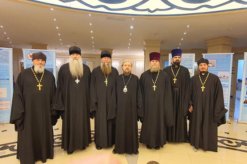Епископ Геннадий и священнослужители Алма-Атинской епархии приняли участие в торжественном собрании, посвященном Дню духовного согласия