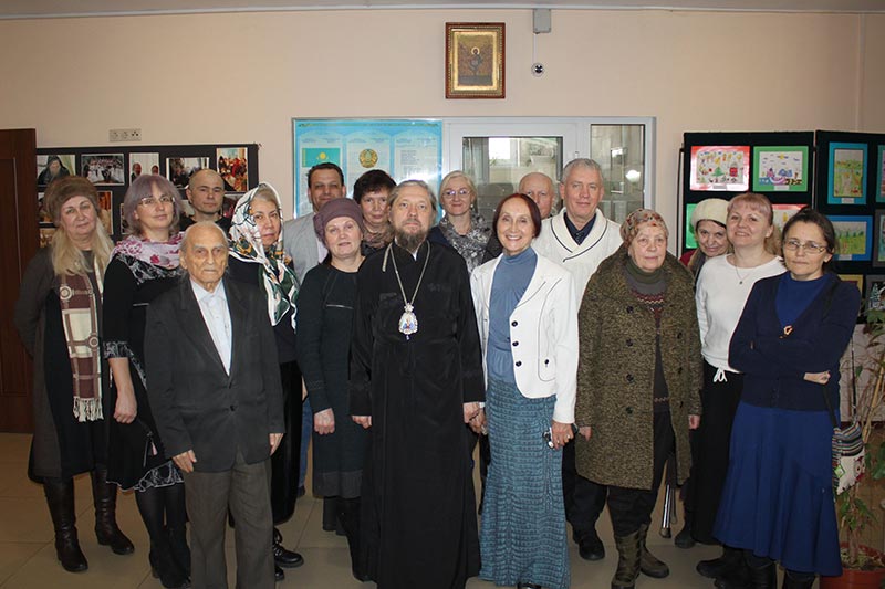 Епископ Геннадий провел встречу со слушателями богословских курсов при Никольском соборе Алма-Аты