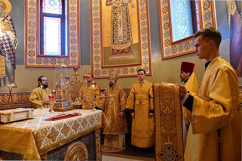 Служение епископа Геннадия в день памяти Иоанна Кронштадтского и неделю 30-ю по Пятидесятнице