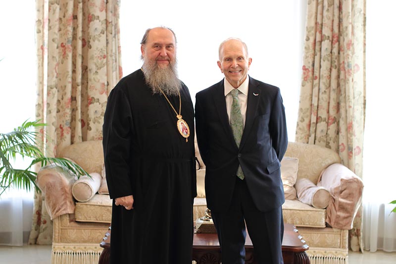 Посол США посетил старейший храм казахстанской столицы и резиденцию Главы Православной Церкви Казахстана