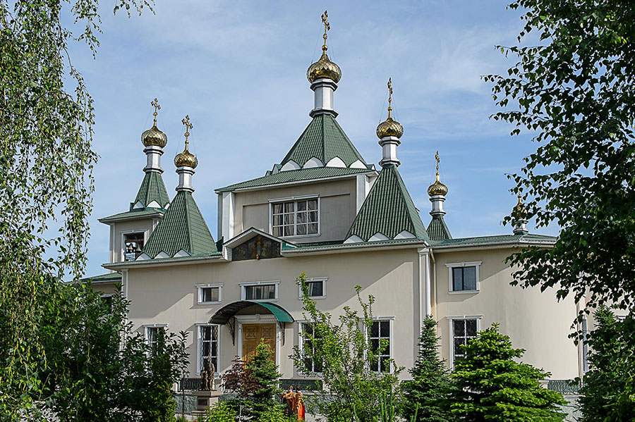 Служение викариев Астанайской епархий в храмах Южной столицы