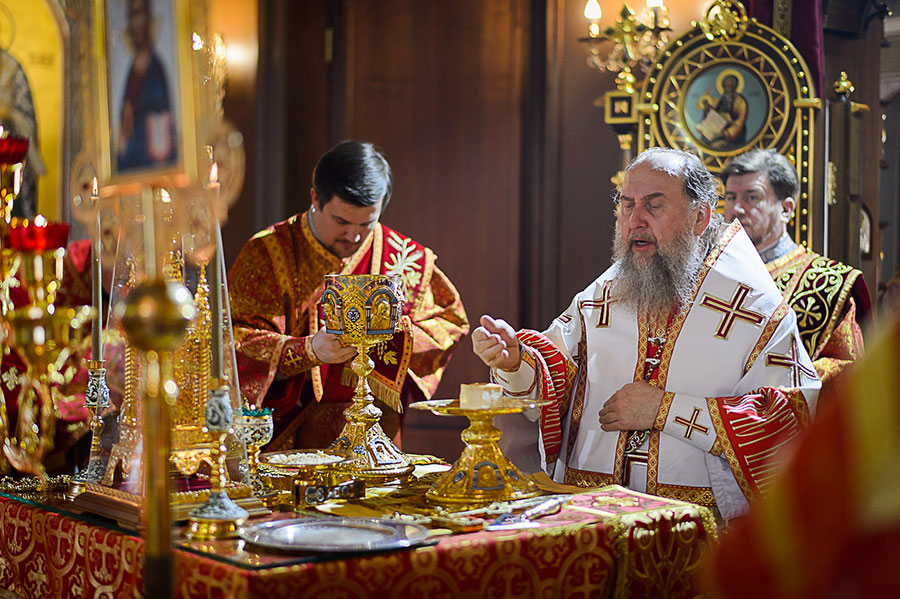 В четверг Светлой Седмицы Глава Православной Церкви Казахстана совершил Литургию в Матронинском храме Алма-Аты