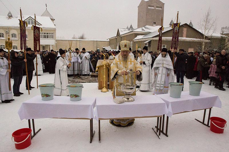 Православные жители «Шахтерской столицы» Казахстана молитвенно отметили праздник Крещения Господня