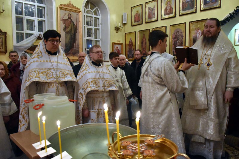 Празднование Святого Богоявления в Уральской и Петропавловской епархиях 