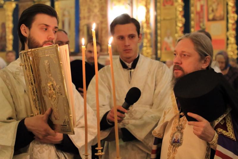 Епископ Каскеленский Геннадий возглавил рождественские торжества в Нур-Султане