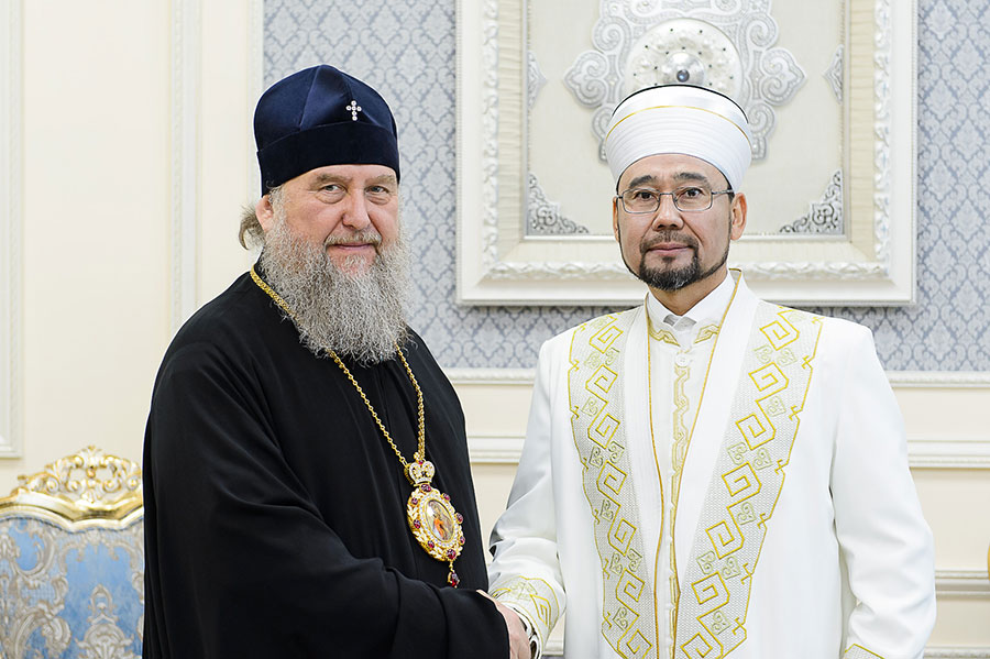 Глава Казахстанского Митрополичьего округа поздравил Председателя Духовного управления мусульман Республики с праздником Курбан айт
