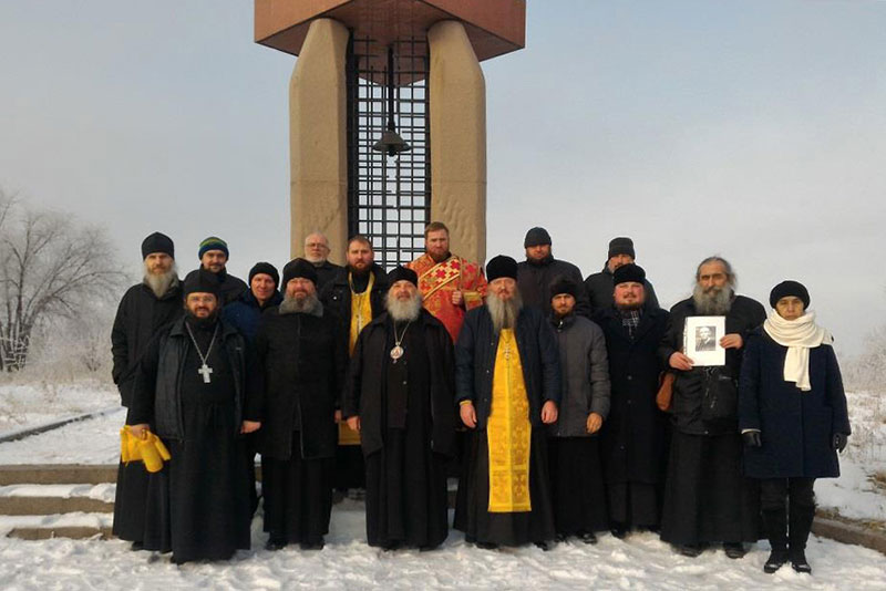 Члены комиссии Казахстанского Митрополичьего округа по канонизации святых совершили заупокойную молитву на месте расстрела политзаключенных и репрессированных в Алма-Атинской области