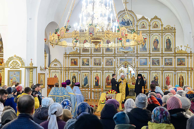 Столица Рудного Алтая встретила мощи святителя и чудотворца Николая, архиепископа Мир Ликийских