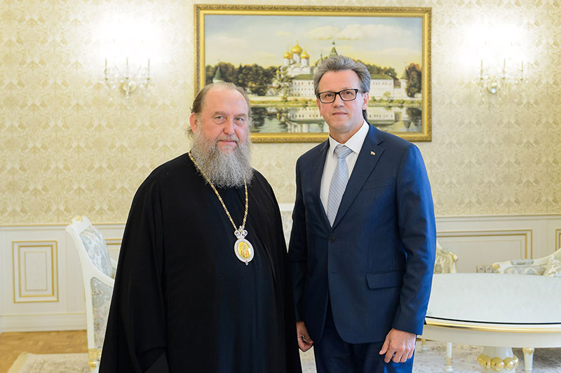 Состоялась встреча митрополита Астанайского и Казахстанского Александра с генеральным консулом России в Казахстане 