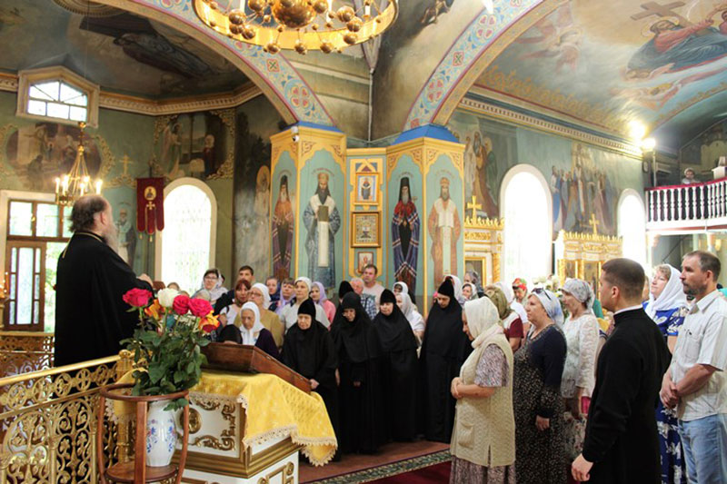 Служение Главы Православной Церкви Казахстана в праздник Собора святых славных и всехвальных 12-ти апостолов Христовых 