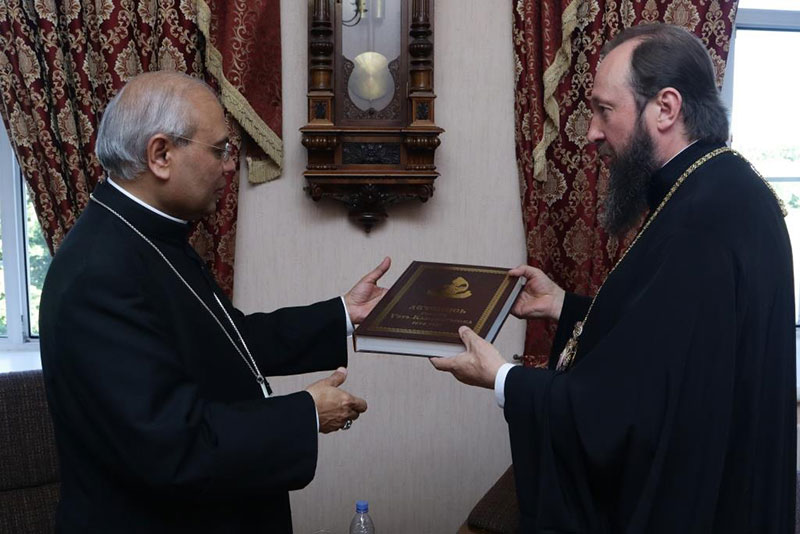 Посол Ватикана в Казахстане посетил Свято-Троицкий мужской монастырь Усть-Каменогорска